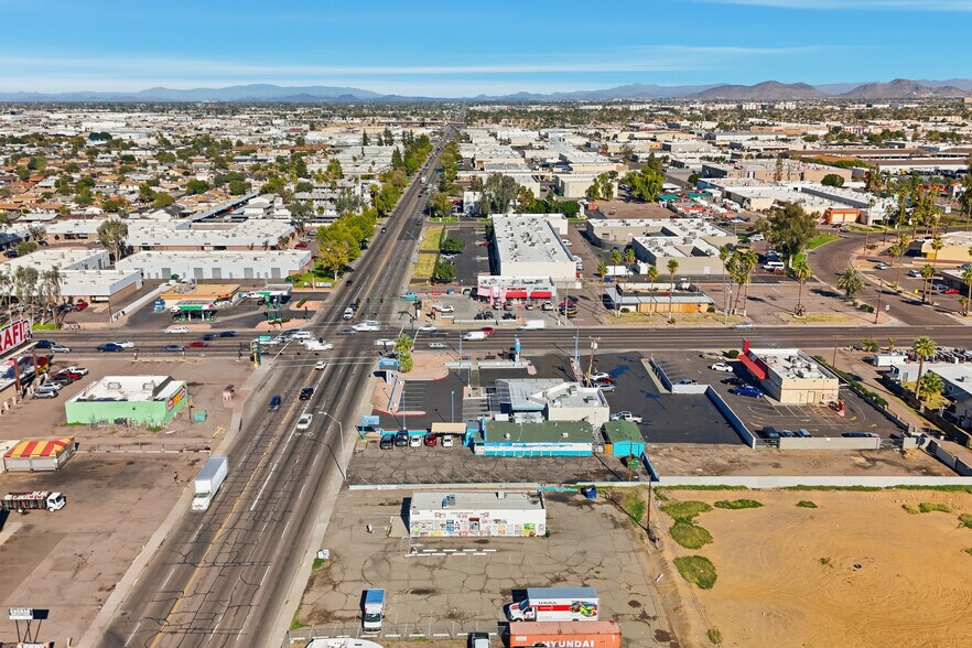 More Photos Of 2807 N 35th Ave, Phoenix Convenience Store For Sale