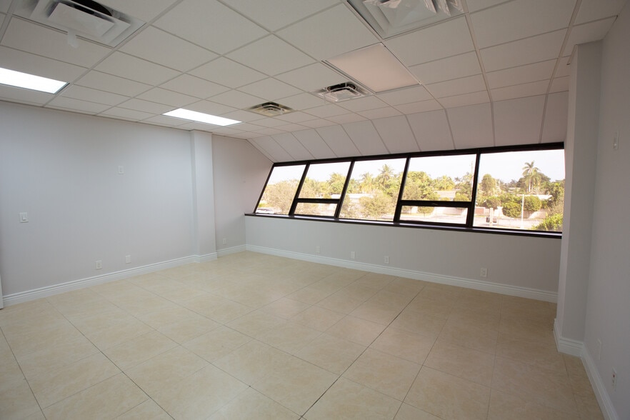 More Photos Of 1100 S Federal Hwy, Deerfield Beach Medical For Lease
