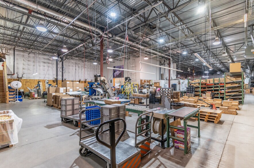 More Photos Of 95 SW Columbia St, Bend Flex For Sale