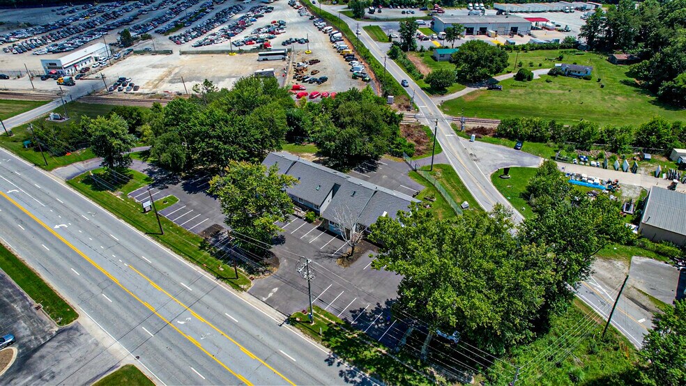 More Photos Of 5030 Hendersonville Rd, Fletcher Office For Sale