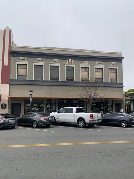 More Photos Of 232-236 Monterey St, Salinas Office For Lease