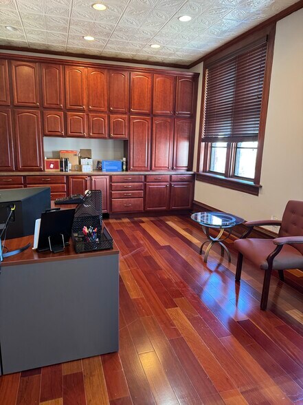 More Photos Of 44 SE 1st Ave, Ocala Office For Lease