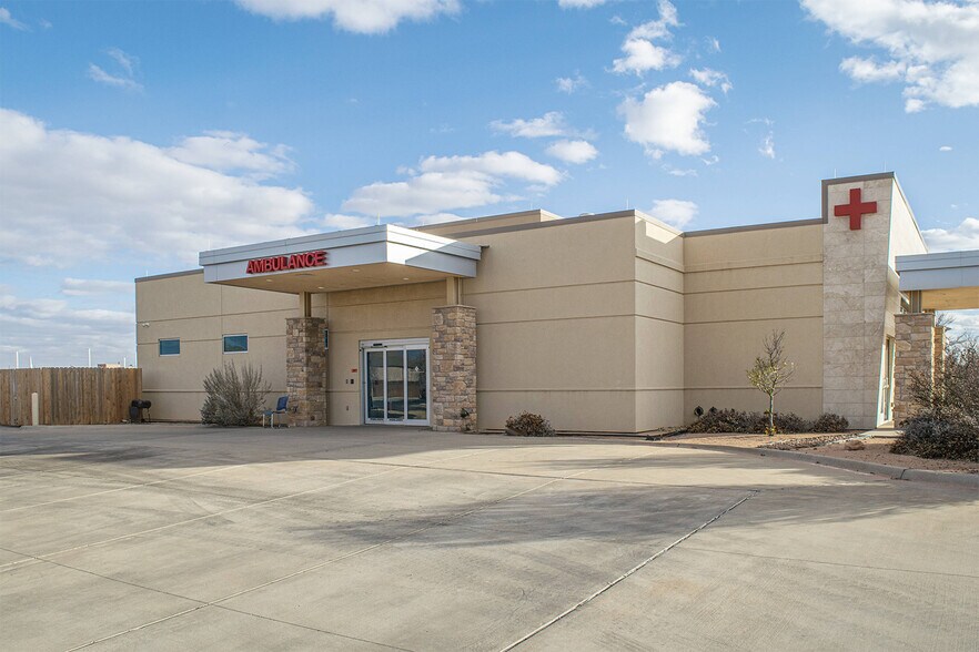 More Photos Of 7905 Milwaukee Ave, Lubbock Medical For Sale