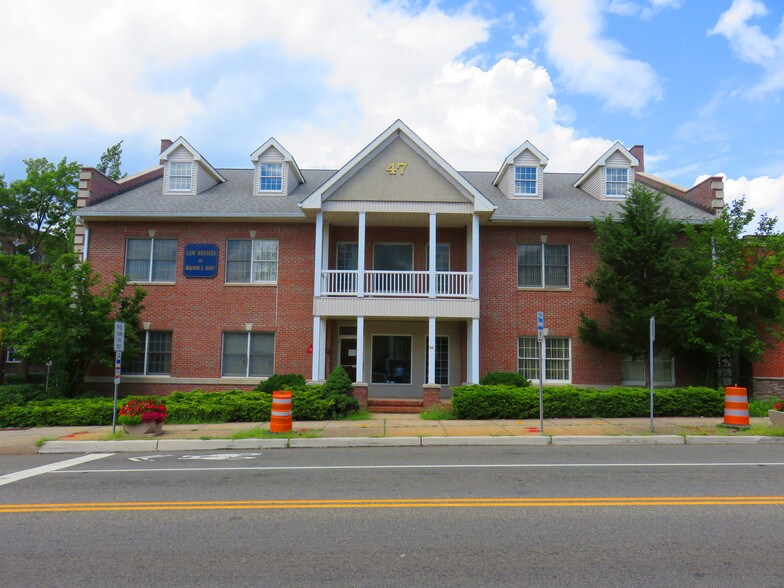More Photos Of 47 Raritan Ave, Highland Park Medical For Lease