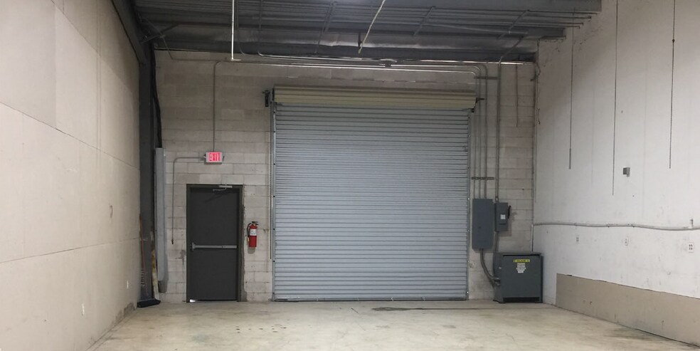 More Photos Of 11755 W Little York Rd, Houston Industrial For Lease