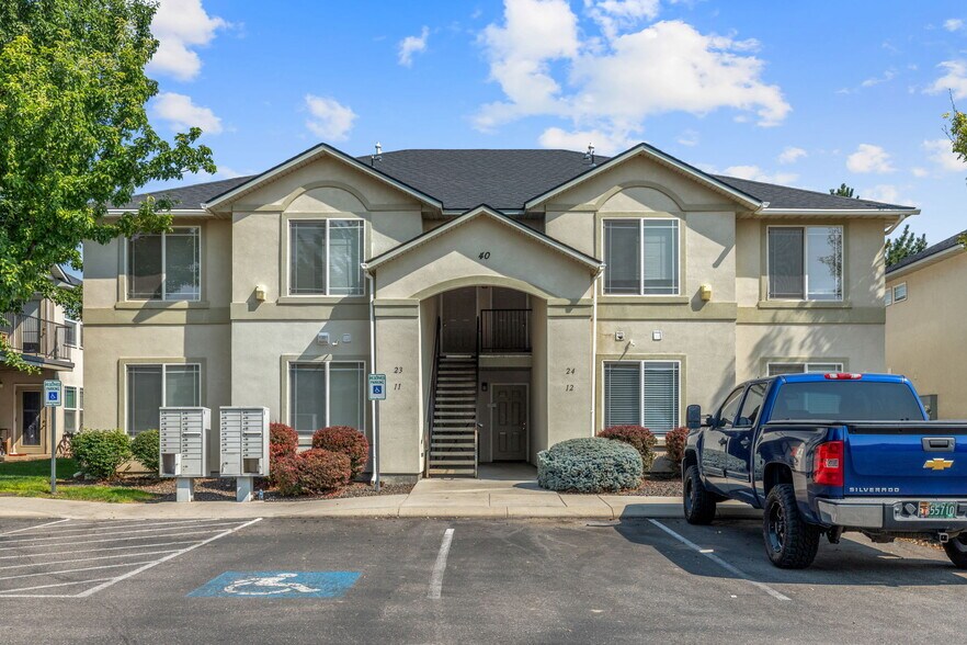 Primary Photo Of 1805 E Overland Rd, Meridian Apartments For Sale