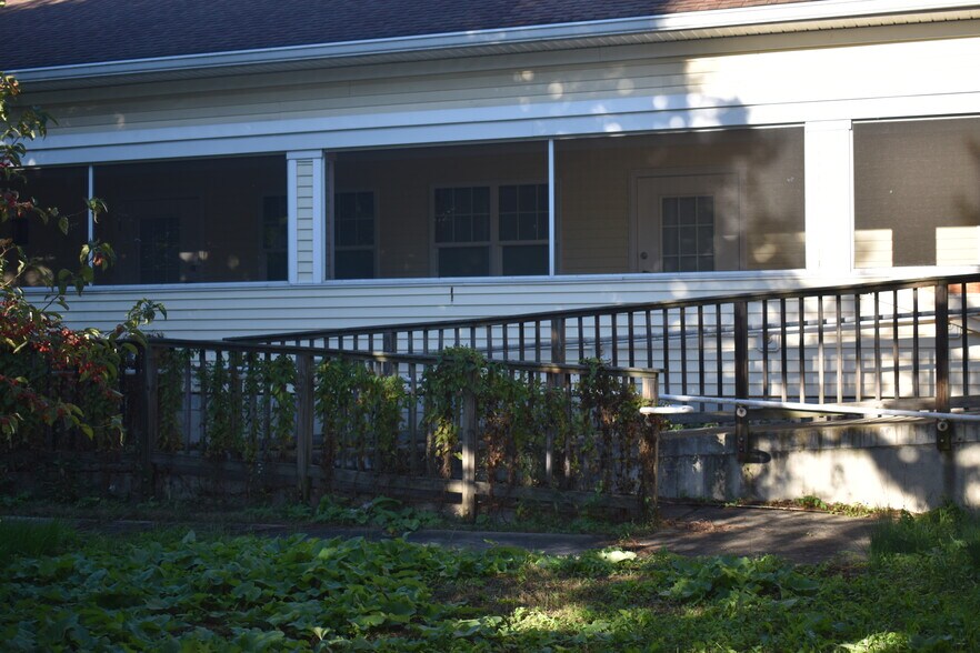 More Photos Of 111 Maple St, Buffalo Rehabilitation Center For Sale