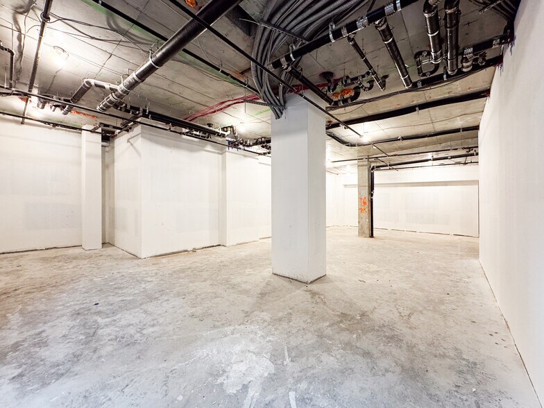 More Photos Of 570 Fulton St, Brooklyn Apartments For Lease