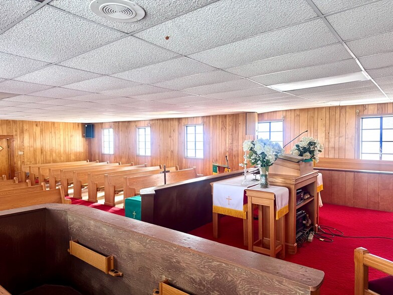 More Photos Of 105 Smith St, Beckley Religious Facility For Sale