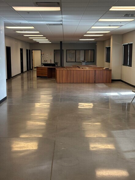 More Photos Of 3370 Drennan Industrial Loop S, Colorado Springs Flex For Lease