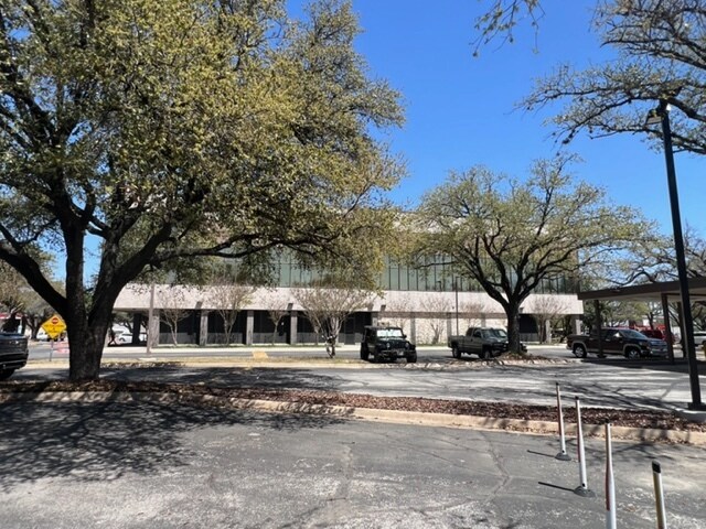 More Photos Of 301 Junction Hwy, Kerrville Medical For Sale