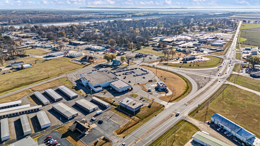 More Photos Of 620 Union St, Dardanelle Freestanding For Sale