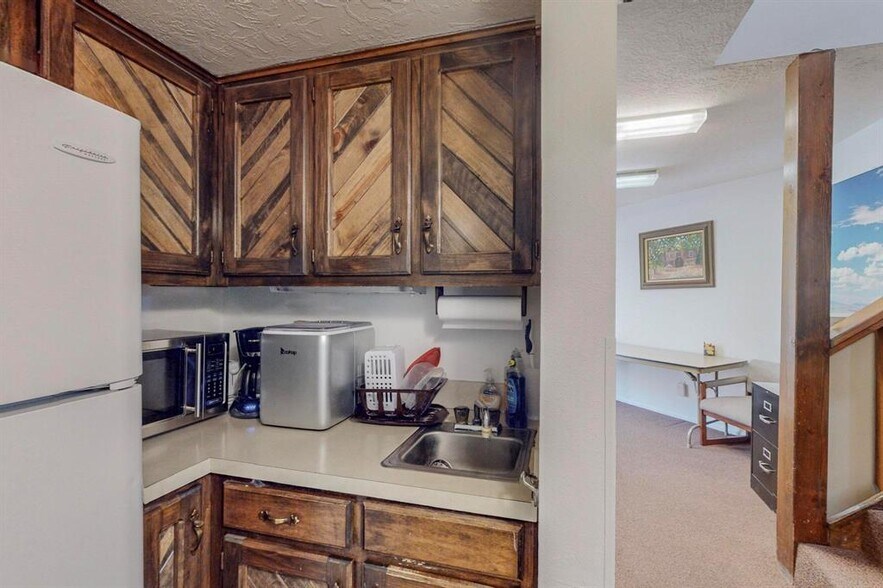 More Photos Of 1482 S Saint Francis Dr, Santa Fe Office For Sale