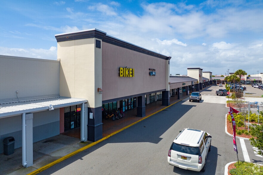More Photos Of 959-991 E Eau Gallie Blvd, Melbourne Supermarket For Lease