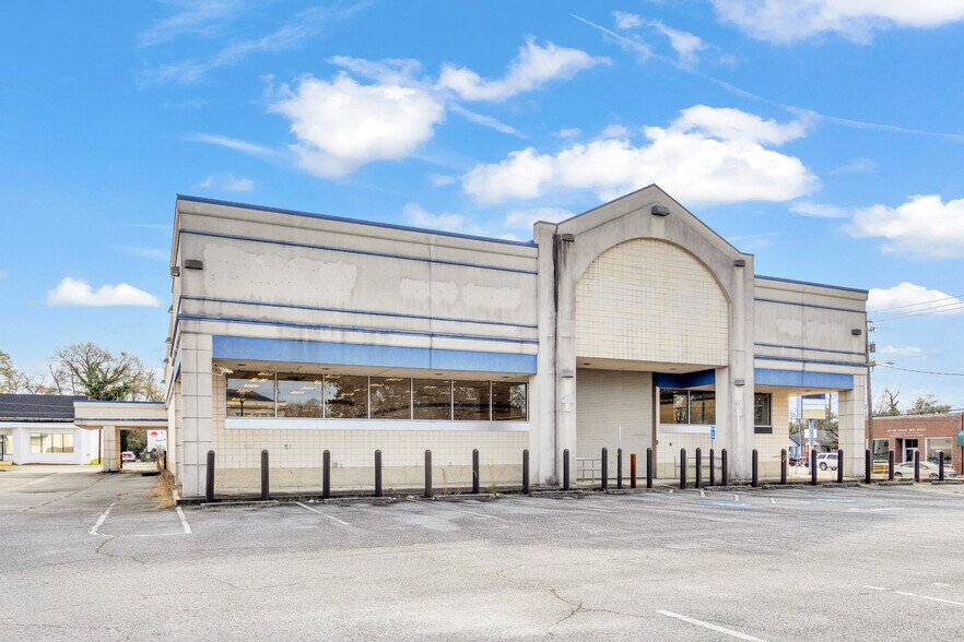 More Photos Of 2300 Wynnton Rd, Columbus Drugstore For Lease