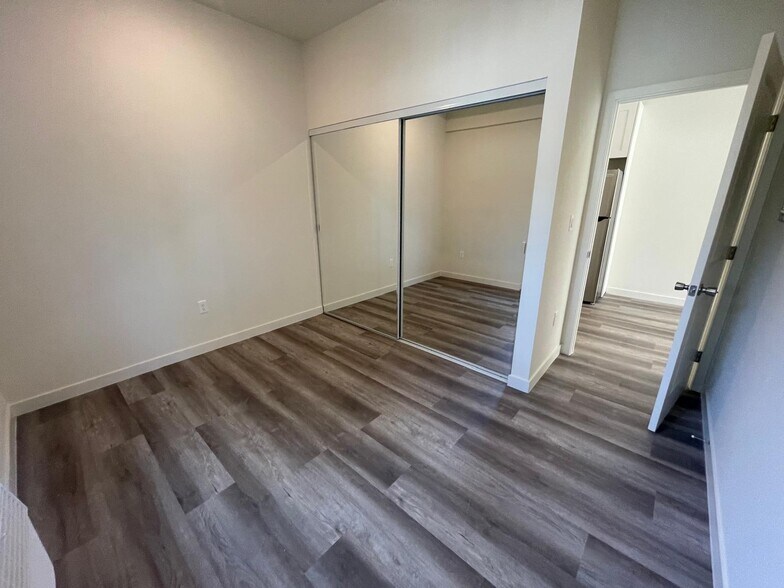 More Photos Of 4546 W 17th St, Los Angeles Apartments For Sale