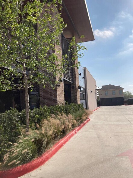 More Photos Of 1519 S Jackson Rd, Pharr Storefront For Lease