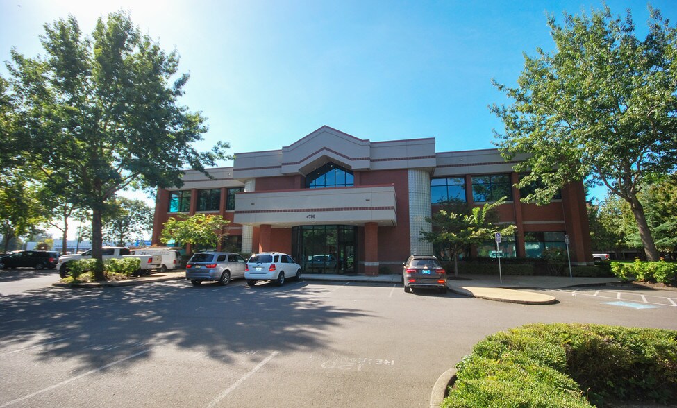 More Photos Of 4780 Village Plaza Loop, Eugene Medical For Lease