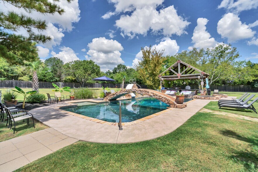 More Photos Of 17744 FM 1255, Canton Hospitality For Sale