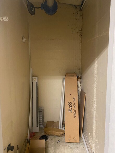 More Photos Of 33047 1st Av, Mission Office For Sale