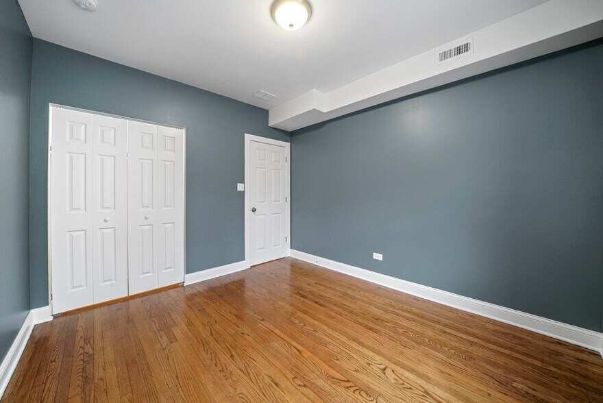 More Photos Of 1619 E 70th St, Chicago Apartments For Sale