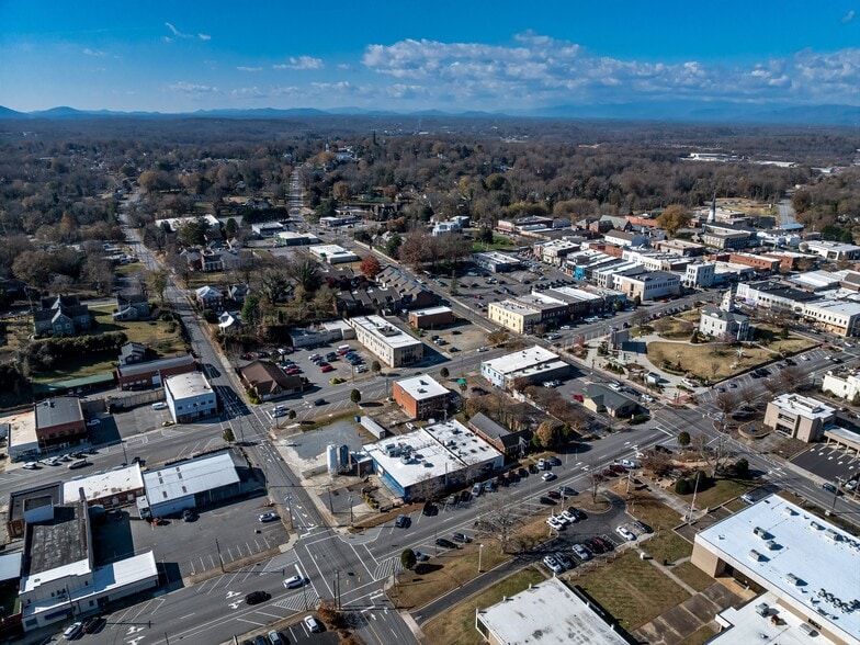 More Photos Of 212 S Green St, Morganton Bar For Sale