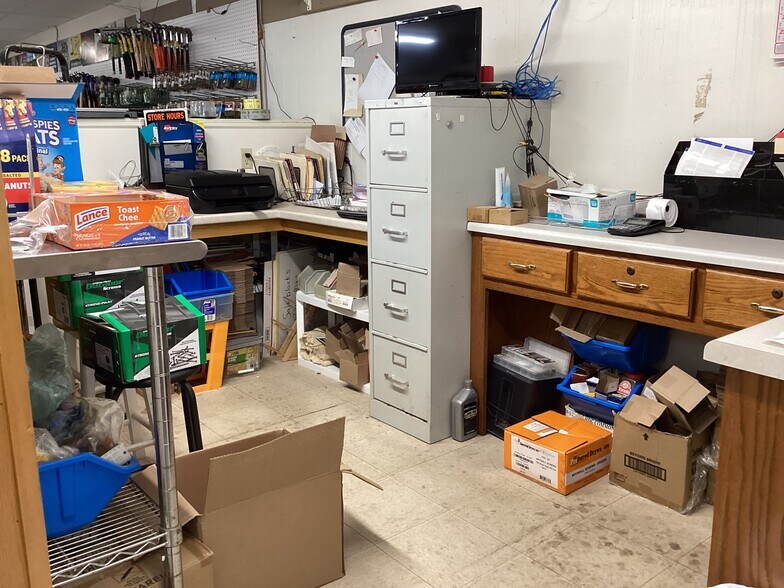 More Photos Of 7811 Main, Dozier Freestanding For Sale