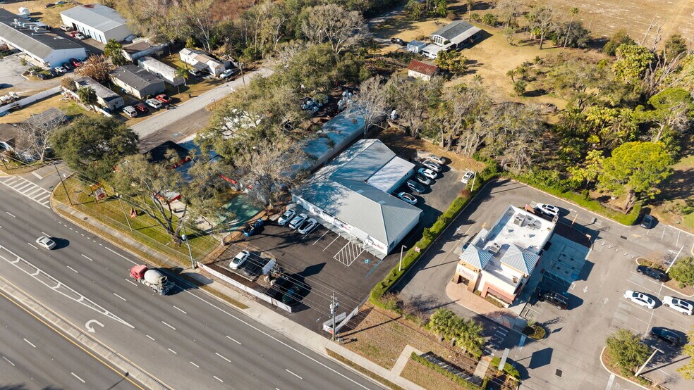 More Photos Of 17510 N US Highway 41, Lutz Storefront Retail Office For Sale