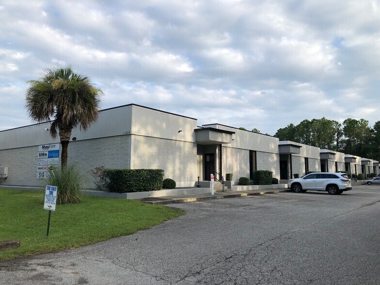 More Photos Of 11235 N St. Johns Industrial Pky, Jacksonville Warehouse For Lease
