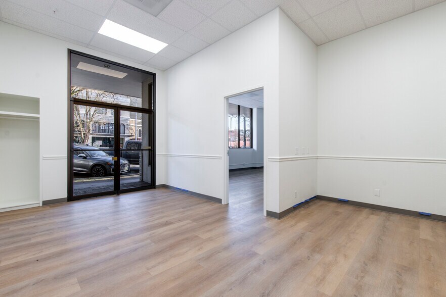 More Photos Of 494 State St, Salem Office For Sale