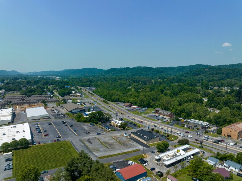 More Photos Of 210 Cox St, Bristol Land For Sale