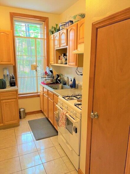 More Photos Of 487 Prospect Pl, Brooklyn Multifamily For Sale