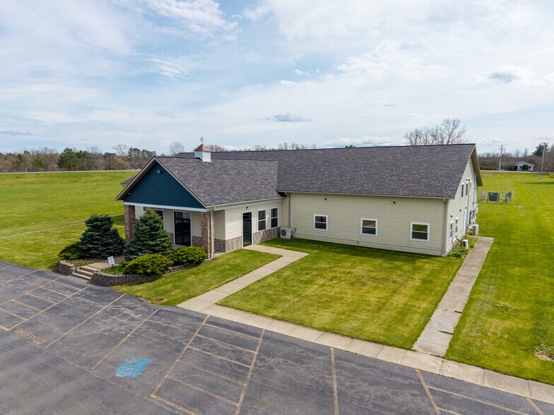 Primary Photo Of 4647 Reservoir Rd, Geneseo Flex For Sale