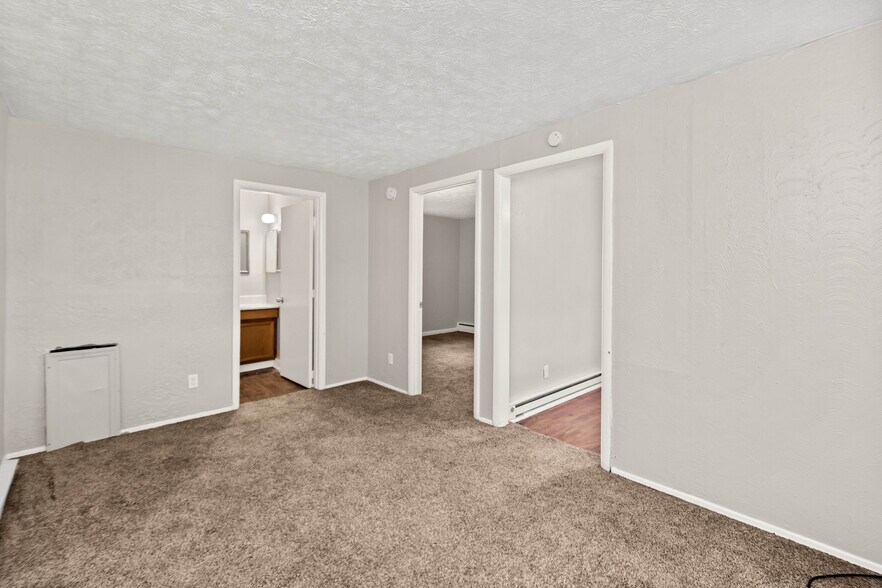 More Photos Of 1027 Cochran Mill Rd, Jefferson Hills Apartments For Sale