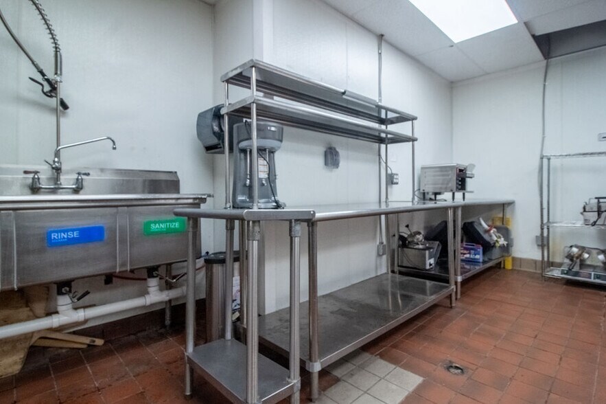 More Photos Of 127 S Main St, Ellenville Fast Food For Sale