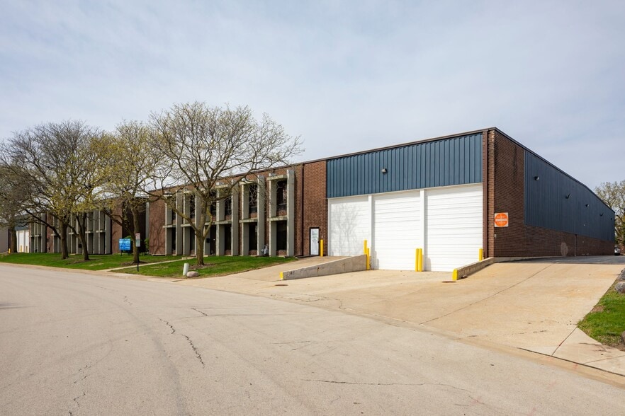 More Photos Of 770-780 Arthur Ave, Elk Grove Village Warehouse For Lease