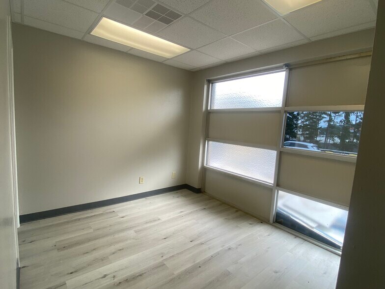 More Photos Of 1401 Applewood Dr, Dalton Medical For Lease