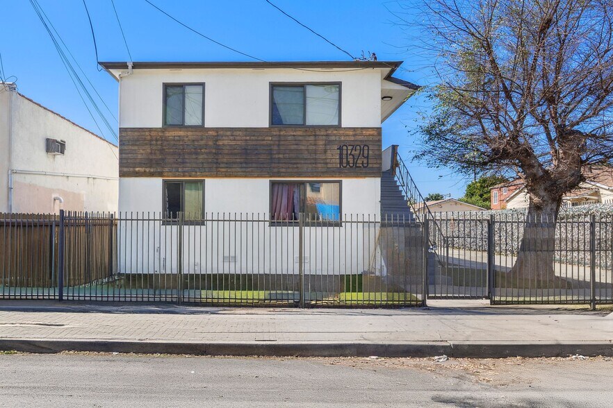 Primary Photo Of 10329 S Inglewood Ave, Inglewood Apartments For Sale