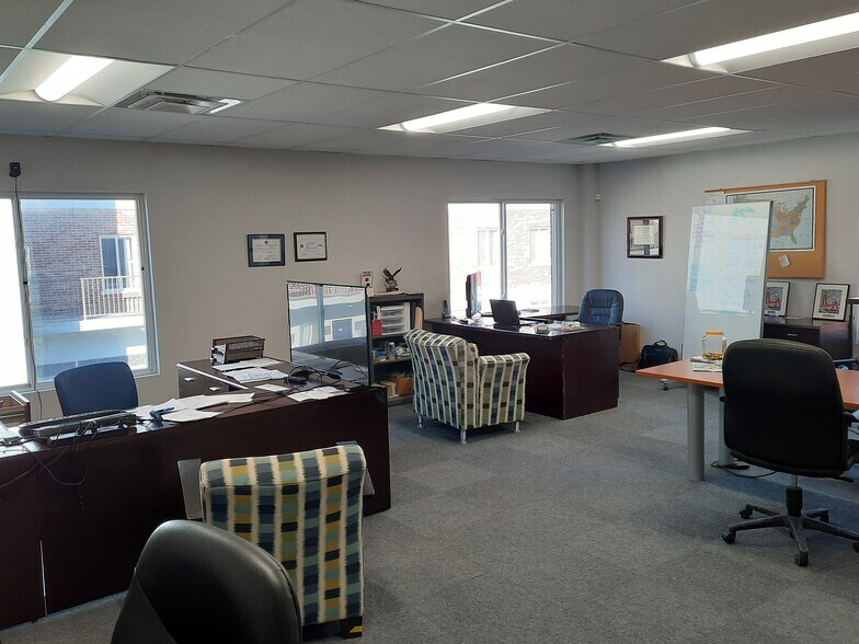 More Photos Of 3270 W North Bend Rd, Cincinnati Office Residential For Sale