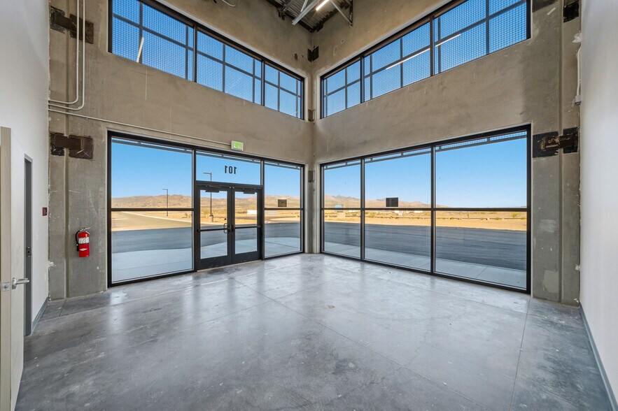 More Photos Of Laughlin Ranch Blvd, Bullhead City Warehouse For Lease