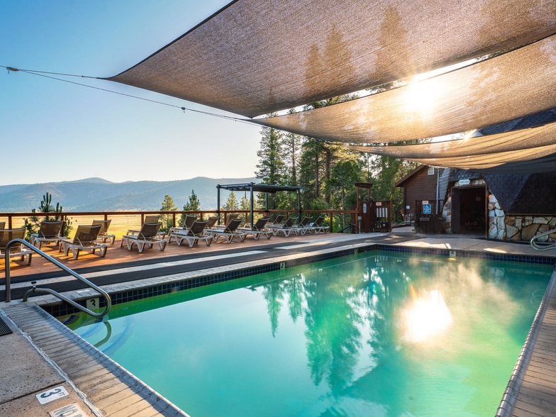 More Photos Of 521 Campbell Hot Springs Rd, Sierraville Hotel For Sale