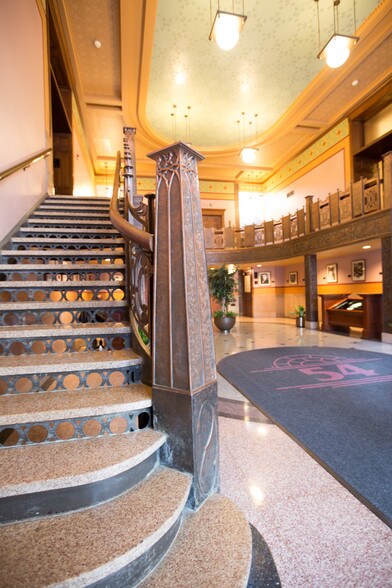 More Photos Of 54 W Hubbard St, Chicago Office For Lease