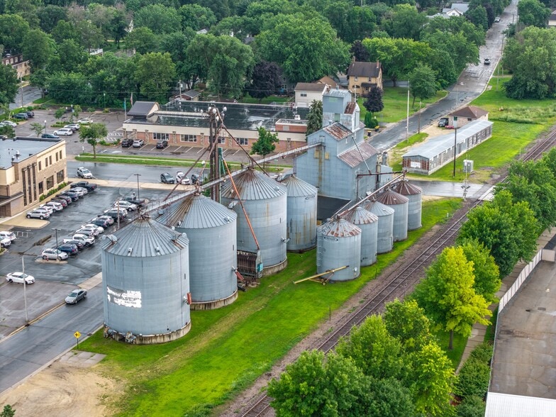 More Photos Of 420 2nd St, Farmington Light Manufacturing For Sale
