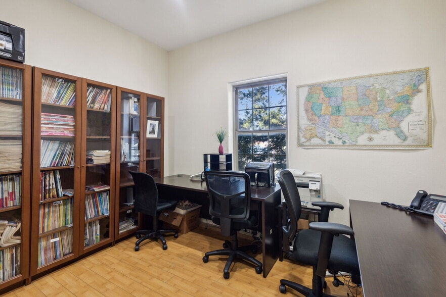 More Photos Of 3202 N Shiloh Rd, Garland Office For Sale