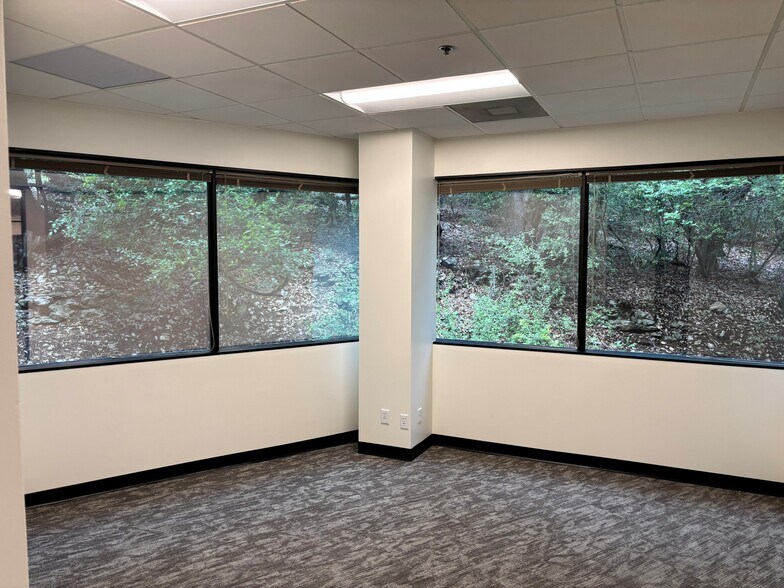 More Photos Of 8834 N Capital of Texas Hwy, Austin Office For Lease
