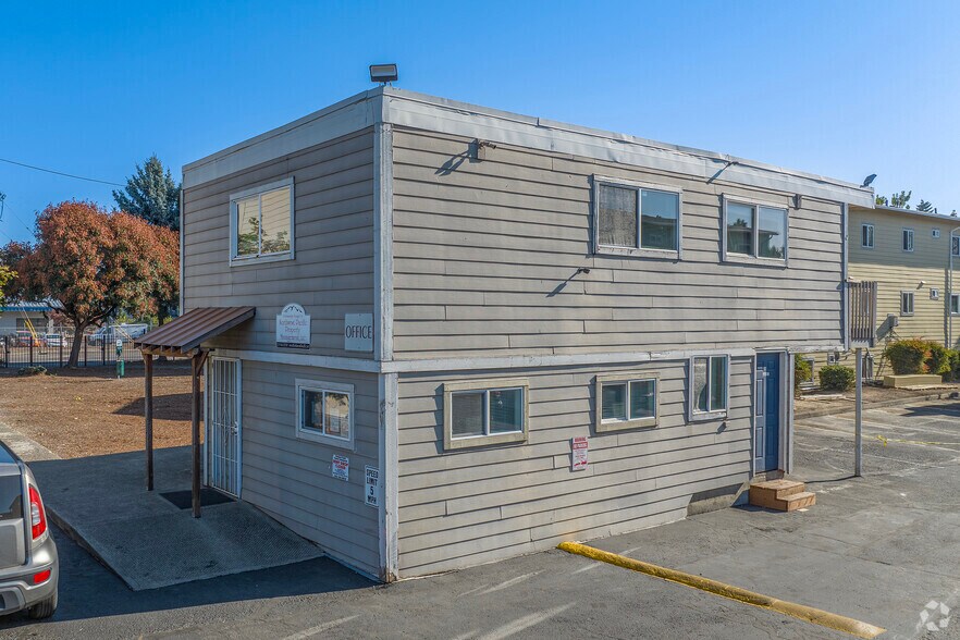 More Photos Of 2520 Hyacinth St NE, Salem Apartments For Sale
