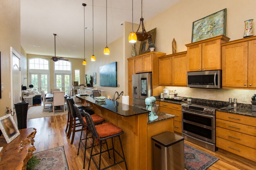 More Photos Of 45 S 9th Ave, Pensacola Office Residential For Sale