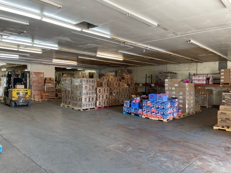 More Photos Of 1601 E Madison St, Phoenix Manufacturing For Lease