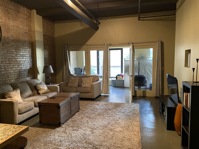 More Photos Of 309 S Main St, Tulsa Storefront Retail Residential For Lease