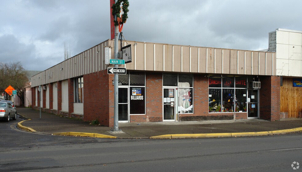 More Photos Of 402-406 Main St, Springfield Storefront For Lease